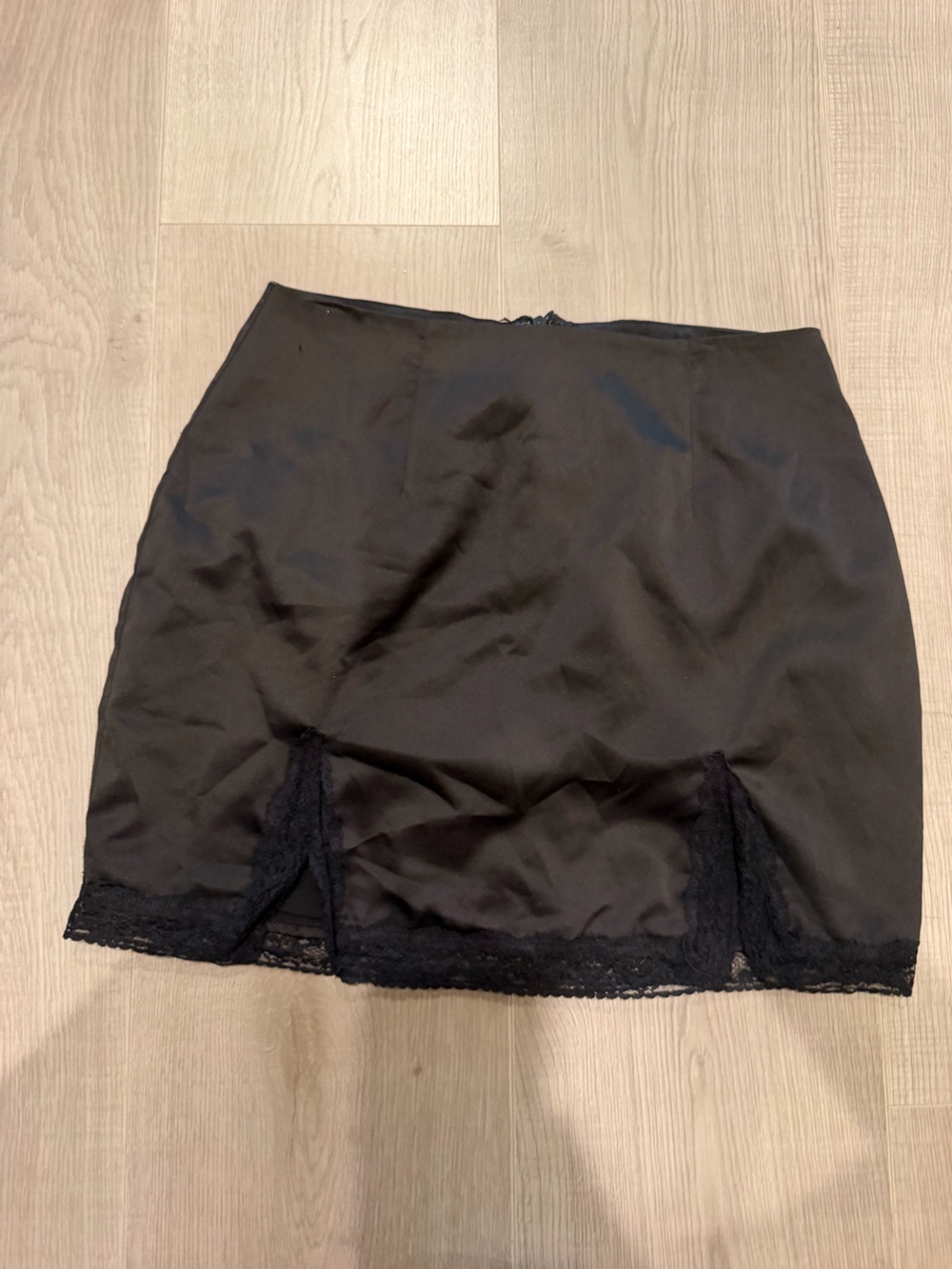 superdown Black Lace-Trim Mini Skirt